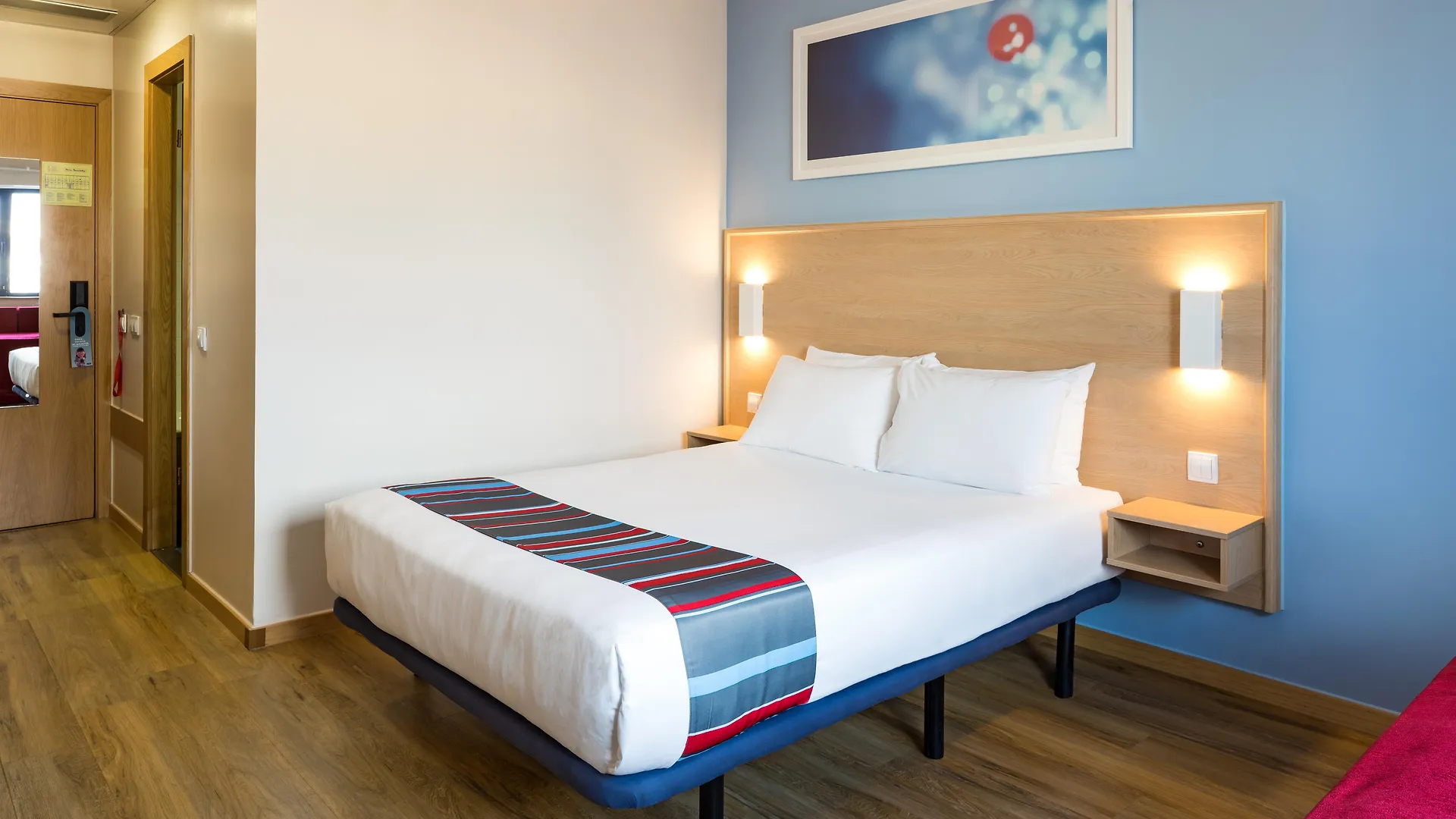 Travelodge Barcelona Fira L'Hospitalet de Llobregat 3*,  Spain