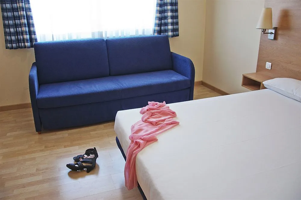 Travelodge Barcelona Fira L'Hospitalet de Llobregat Hotel