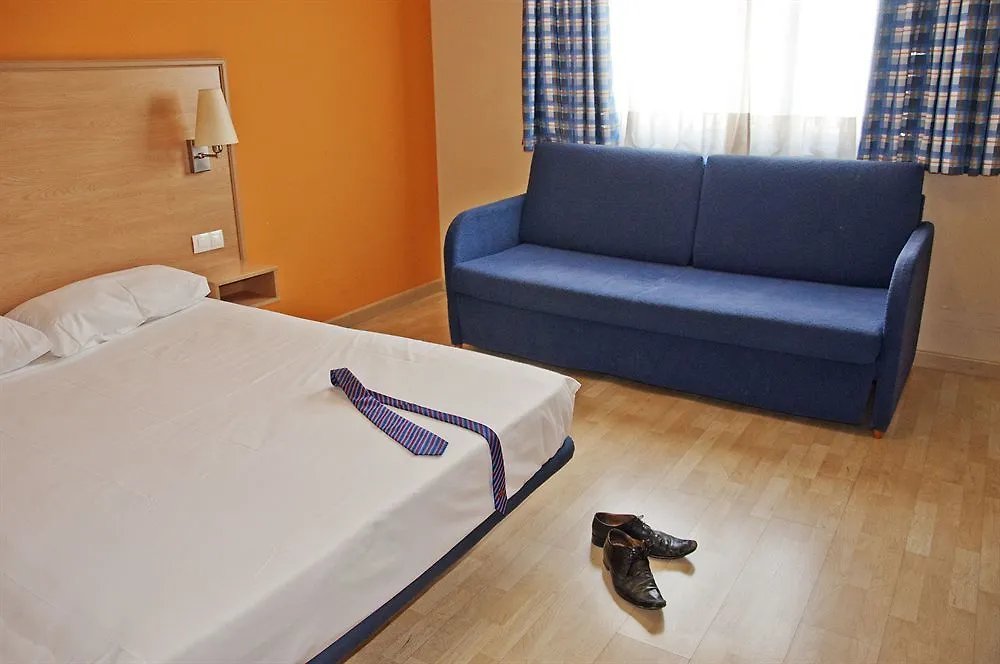 Travelodge Barcelona Fira L'Hospitalet de Llobregat 3*,  Spain