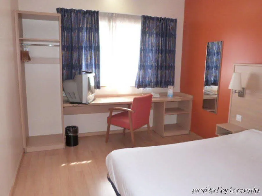 Travelodge Barcelona Fira L'Hospitalet de Llobregat